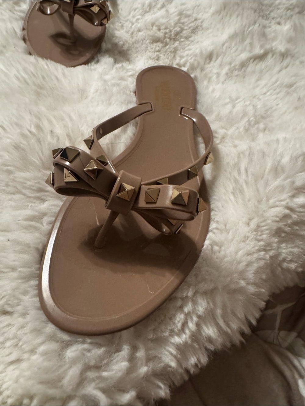 Valentino Garavani Rockstud PVC Jelly Thongs
Size 41 which is exactly 26.6 cm - Picture 7 of 8